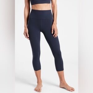 Athleta Ultra High Rise Elation Capri Leggings (Navy)